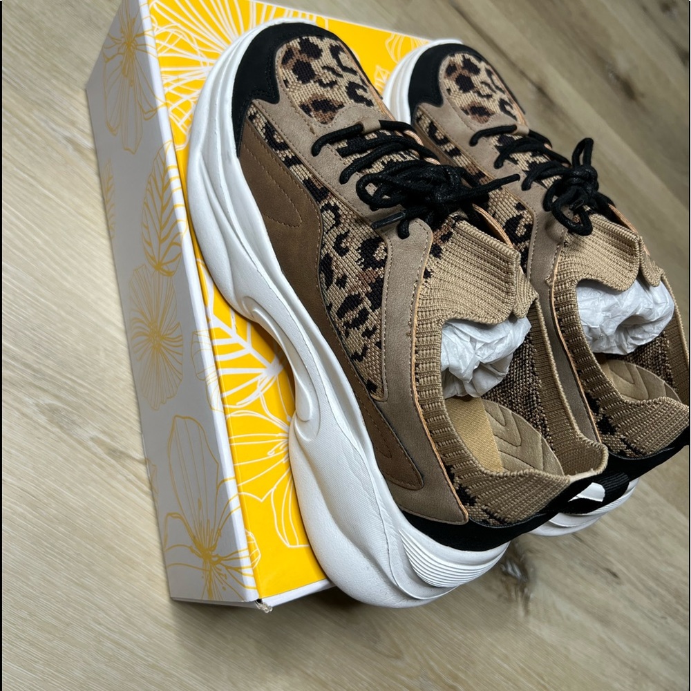 Yellow Box Tan and Black Sneakers with Leopard Print - Picture 3 of 7